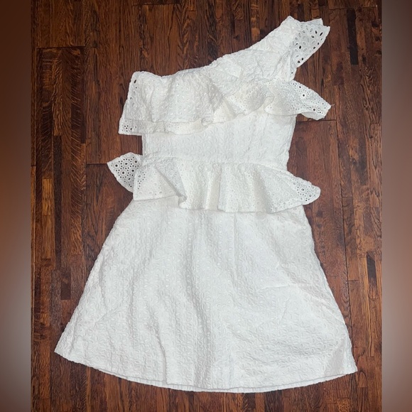 LILLY PULITZER Josey One Shoulder Tier Eyelet Dress in White Size 6 - Picture 12 of 12